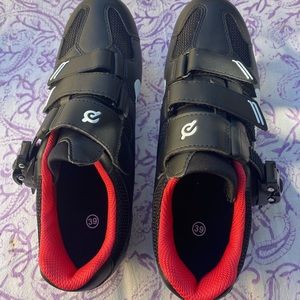 PELOTON SHOES SIZE 39